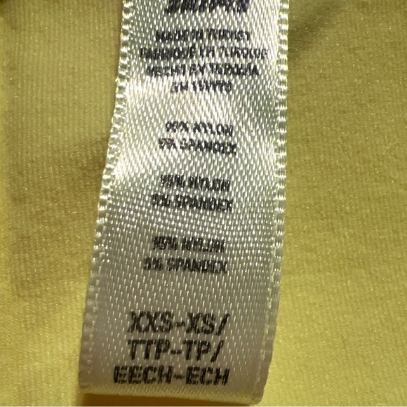 SKIMS Fits Everybody ESSENTIAL T-SHIRT BODYSUIT | Color: Green Highlighter | NEW - Picture 9 of 9